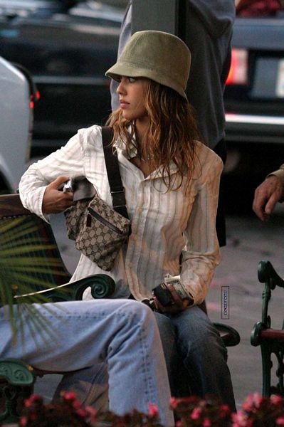 www.celebank.com jessica-alba jessica-alba-662-950-1429